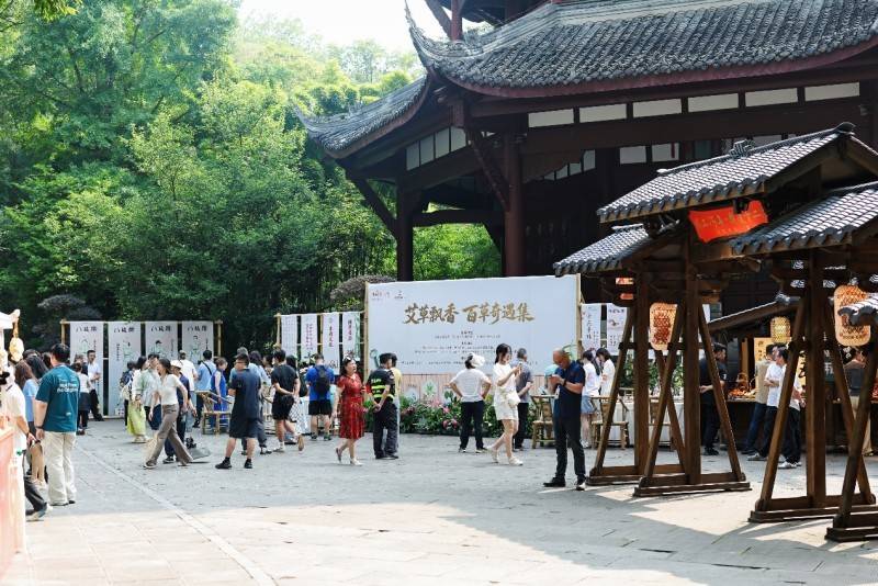 四川成都杜甫草堂多元活动焕新端午文化体验