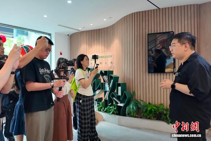 从电竞到短剧：成都数字文创产业为何吸引台湾青年目光？ 配图