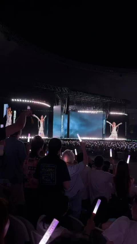 蔡依林成都演唱会上座率极高，出道27年仍是顶流