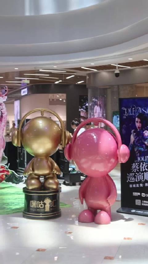 蔡依林成都演唱会打卡点人气爆满，两大特色布景引歌迷排队