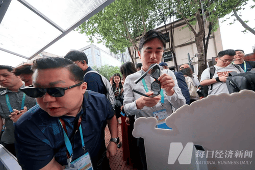 从“成都造”IP到工业遗存新表达，APEC嘉宾感受成都数字文创产业活力