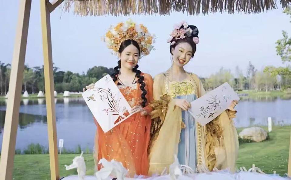 邂逅七夕浪漫!成都郫都花神文化周国风夜游即将上线 配图