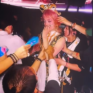 成都当天高温是否影响其他演唱会？|成都市|张韶涵|巡演|身体|服装_手机新浪网 配图