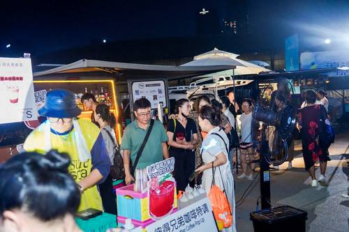 从“汽车展览会”到“城市生活场”：成都车展带火城市消费