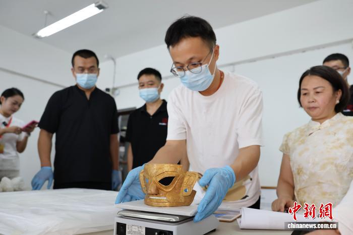 108件成都金沙遗址博物馆参展文物全部返蓉 太阳神鸟金饰完成点交 配图