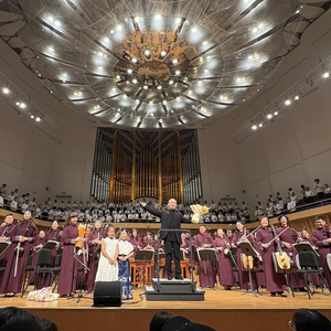 蜀韵入乐,香港中乐团《港韵乐蜀》音乐会奏响巴山蜀水|香港特别行政区|成都市|四川省|琵琶|成都_手机新浪网 配图