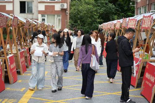 新津“村糖进校园”专场活动走进成都职业技术学院