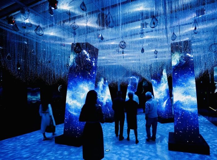 展示宇宙之美：“烽界·天境星尘重逢”天文艺术展在蓉开幕|成都时代美术馆|蝴蝶星云|宇宙大爆炸|成都市|真空_手机新浪网 配图