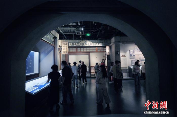 成都:民众博物馆里度假期 配图