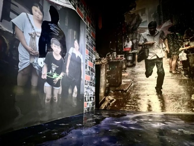 徐建东《浮生》摄影展亮相成都,策展人呼啸 配图